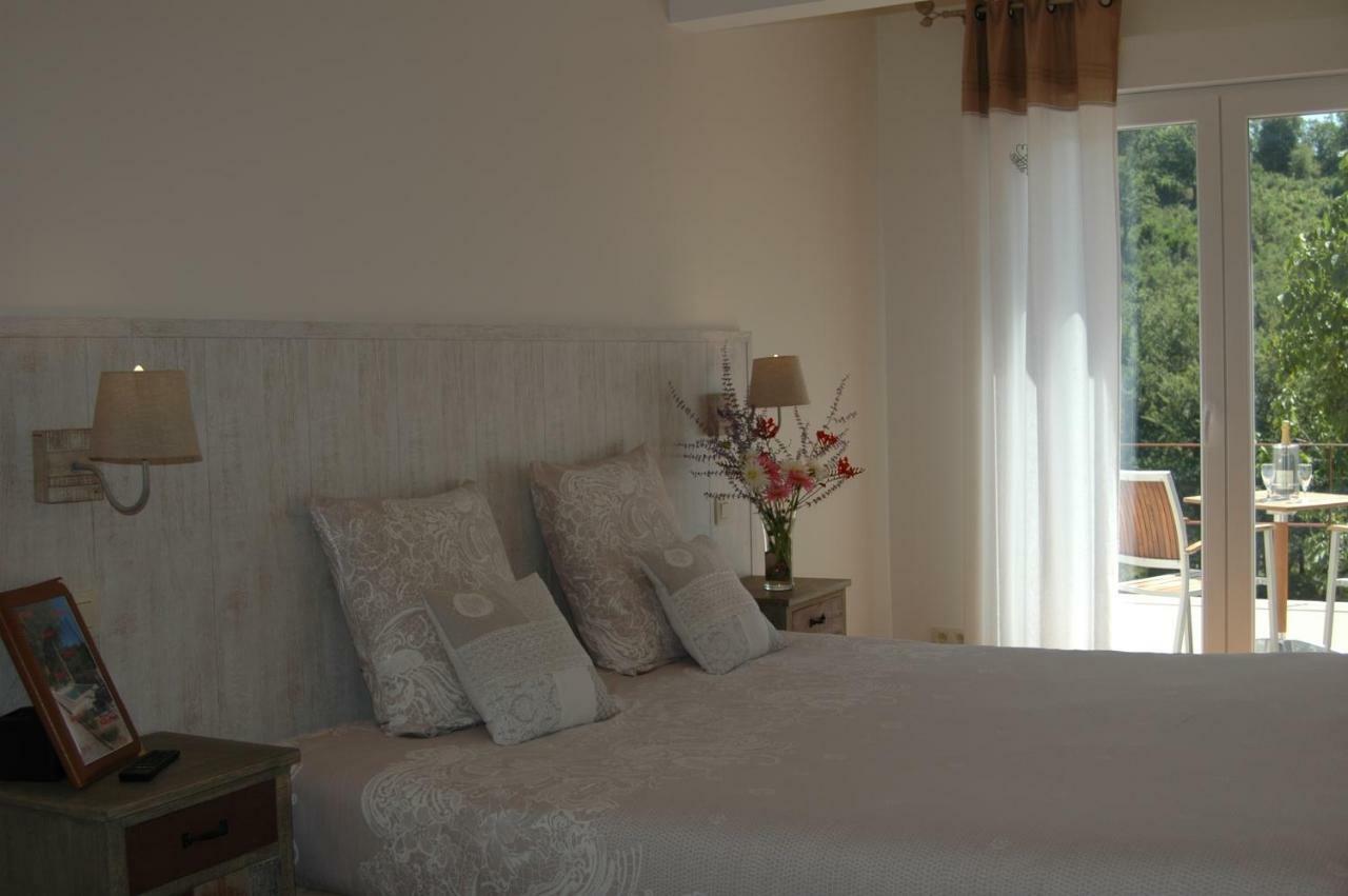 Les Jardins De Soulane B&B - Adults Only Belcastel-et-Buc Buitenkant foto